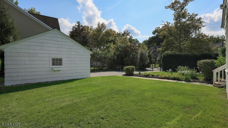 209 Midwood Place Westfield NJ 07090