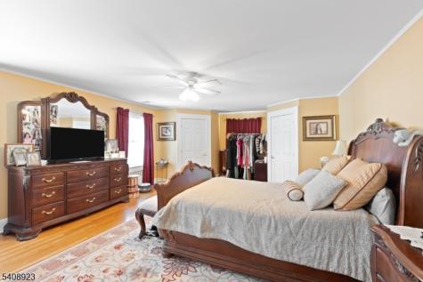 7 Wayland Drive Verona NJ 07044