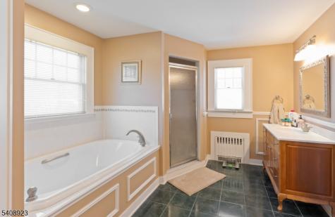 7 Wayland Drive Verona NJ 07044