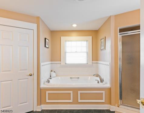 7 Wayland Drive Verona NJ 07044