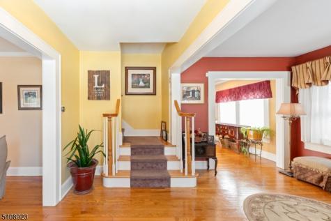 7 Wayland Drive Verona NJ 07044