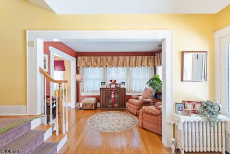 7 Wayland Drive Verona NJ 07044