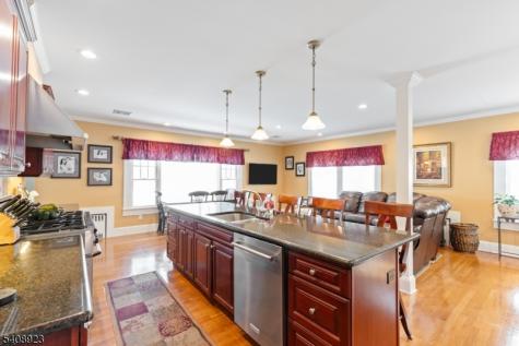 7 Wayland Drive Verona NJ 07044