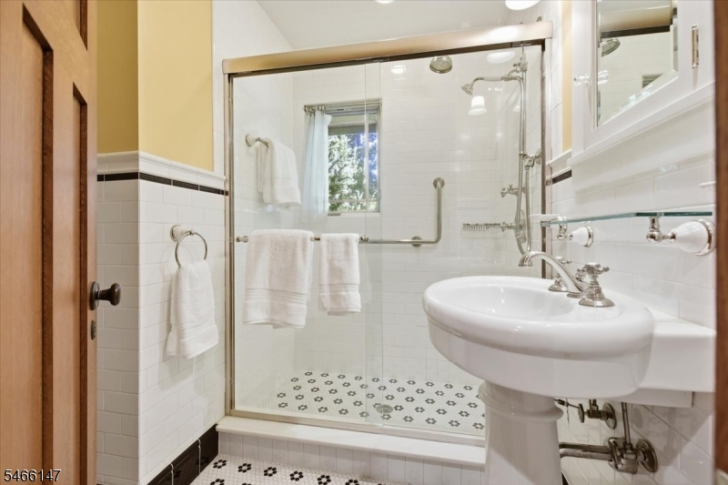2032 Brookside Drive Scotch Plains NJ 07076