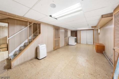 26 Edward Court Clifton NJ 07011