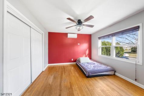 26 Edward Court Clifton NJ 07011