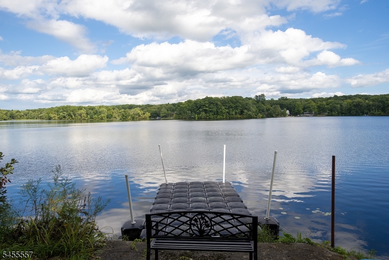 28 Laketop Drive Hampton NJ 07860