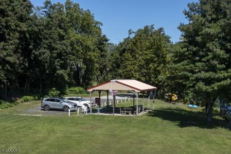 28 Laketop Drive Hampton NJ 07860