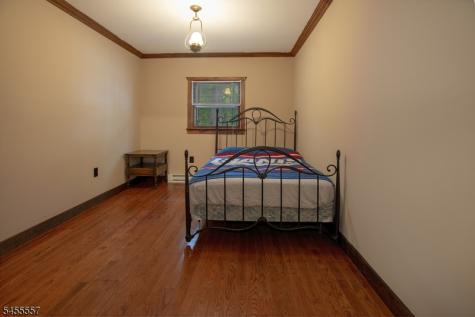 28 Laketop Drive Hampton NJ 07860