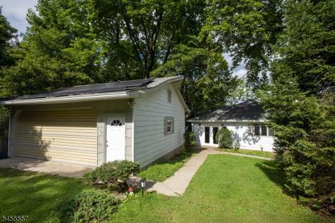 28 Laketop Drive Hampton NJ 07860