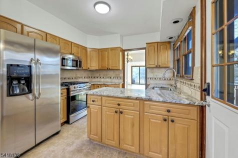 10 Lake Drive West Wayne NJ 07470