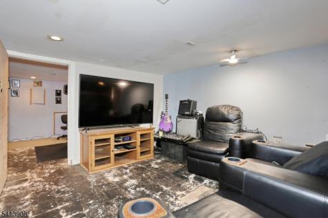 101 7TH Avenue Hawthorne NJ 07506