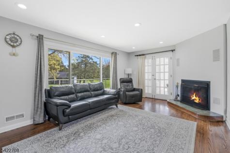 65 Somerset Terrace Bedminster NJ 07921