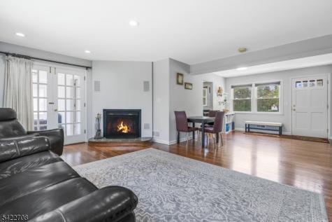 65 Somerset Terrace Bedminster NJ 07921