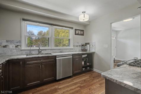 65 Somerset Terrace Bedminster NJ 07921