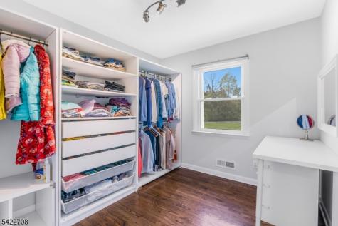65 Somerset Terrace Bedminster NJ 07921