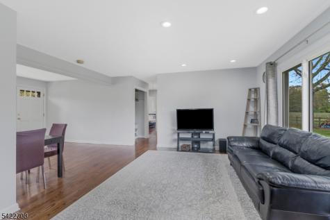 65 Somerset Terrace Bedminster NJ 07921