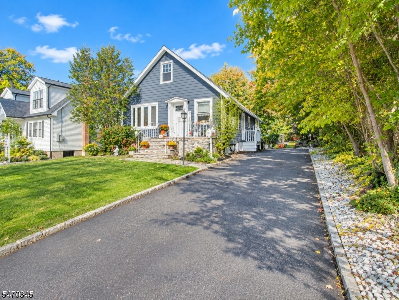 11 Park Street Roseland NJ 07068