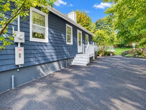 11 Park Street Roseland NJ 07068