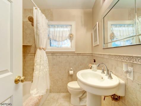 11 Park Street Roseland NJ 07068