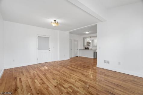 118 W 2nd Street Clifton NJ 07011