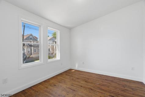 118 W 2nd Street Clifton NJ 07011