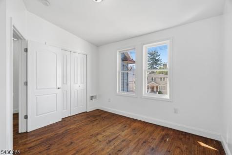 118 W 2nd Street Clifton NJ 07011