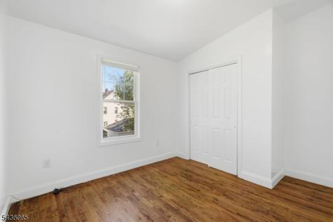 118 W 2nd Street Clifton NJ 07011