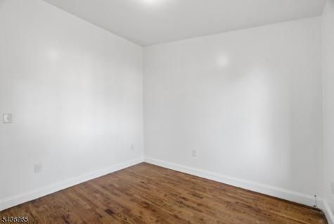 118 W 2nd Street Clifton NJ 07011