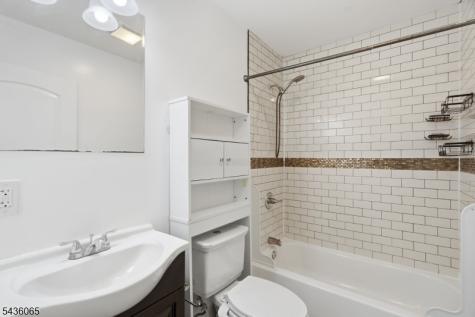 118 W 2nd Street Clifton NJ 07011
