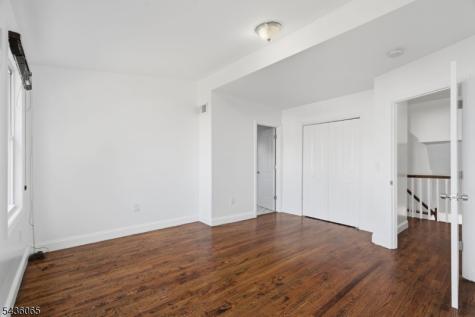 118 W 2nd Street Clifton NJ 07011