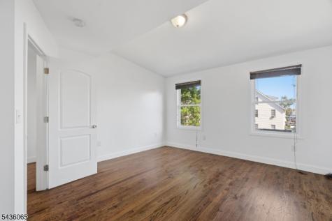 118 W 2nd Street Clifton NJ 07011