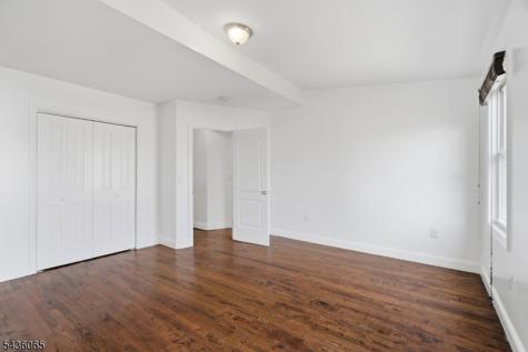 118 W 2nd Street Clifton NJ 07011