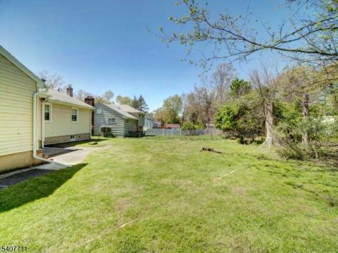 25 Woodland Avenue West Orange NJ 07052