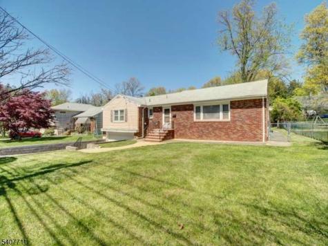 25 Woodland Avenue West Orange NJ 07052