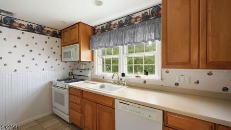 1 Roselle Avenue Cranford NJ 07016