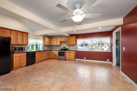 13 Island Trail West Milford NJ 07421