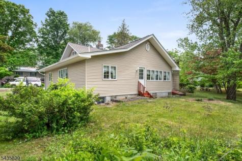 13 Island Trail West Milford NJ 07421