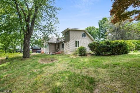 13 Island Trail West Milford NJ 07421