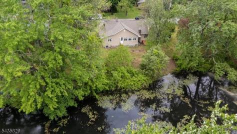 13 Island Trail West Milford NJ 07421