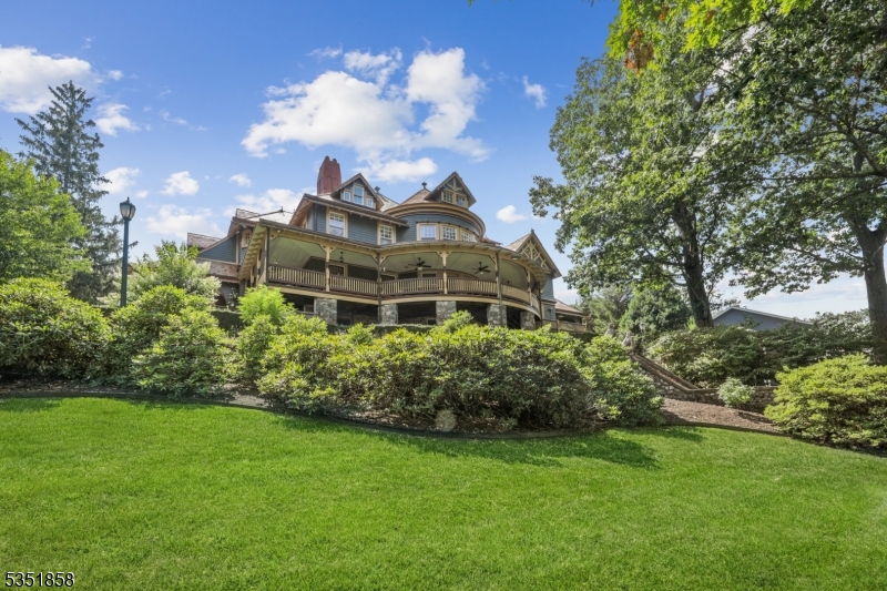 33 Edgemere Avenue Mount Arlington NJ 07856