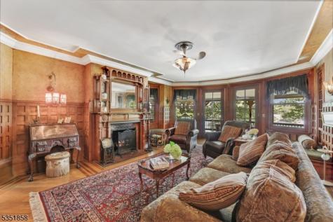 33 Edgemere Avenue Mount Arlington NJ 07856