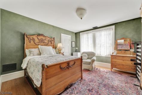 33 Edgemere Avenue Mount Arlington NJ 07856