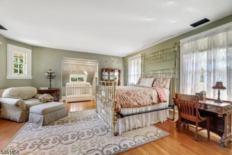 33 Edgemere Avenue Mount Arlington NJ 07856
