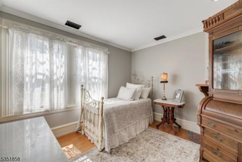33 Edgemere Avenue Mount Arlington NJ 07856