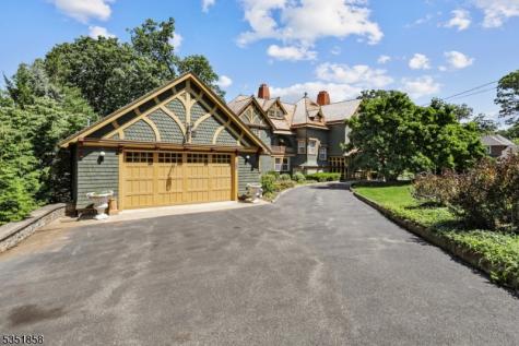 33 Edgemere Avenue Mount Arlington NJ 07856