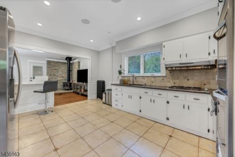 228 Miller Road Mahwah NJ 07430