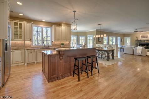 2 Evergreen Lane Lebanon NJ 07830