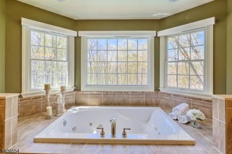 2 Evergreen Lane Lebanon NJ 07830