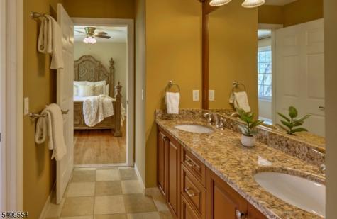2 Evergreen Lane Lebanon NJ 07830